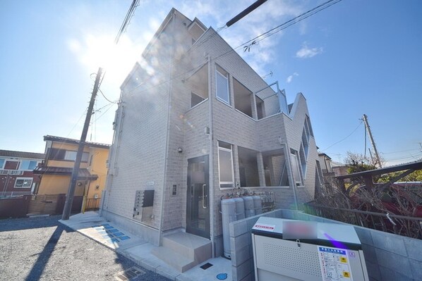 ドムス指扇の物件外観写真